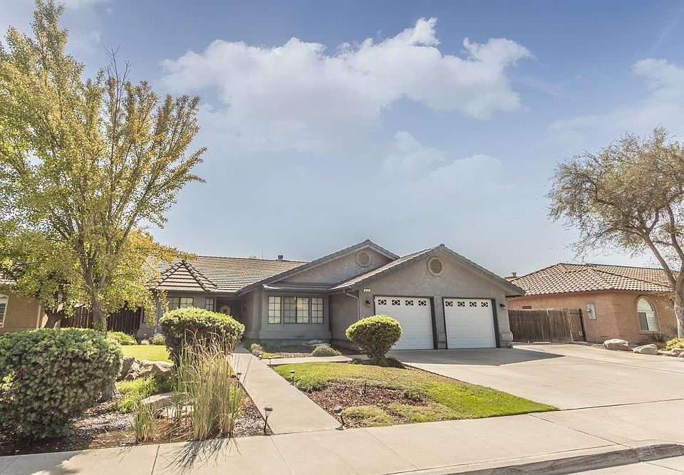 1st image of 423 W Earl Way