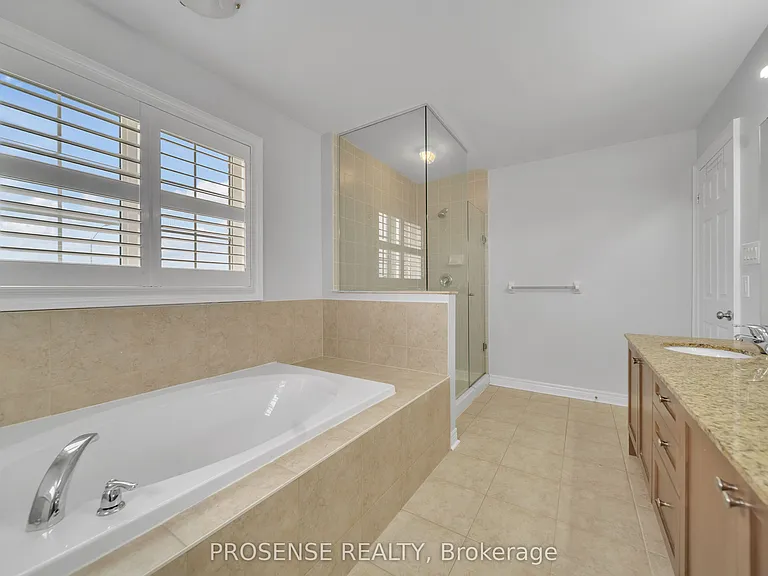 2 Timbercove Rd — Photo 11
