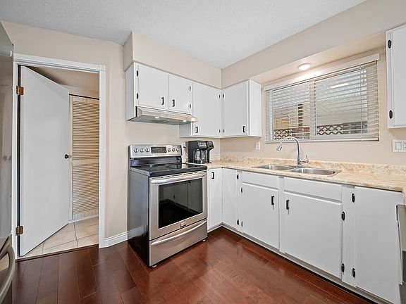 3rd image of 17213 59a Ave
