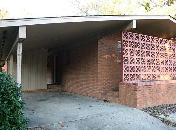 3rd image of 134 Teresa Ave