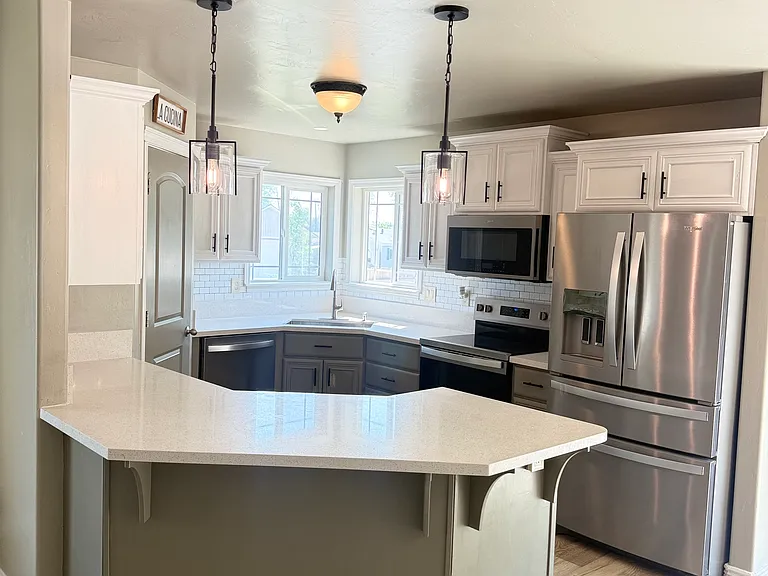 1408 Lauren Ln — Photo 7