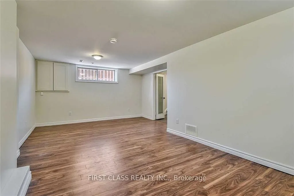 2 bed, $2,000 — Photo 4