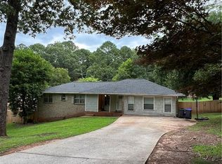 2936 Manor Ct, Snellville, GA 30078