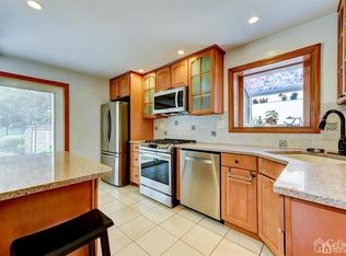 320 Walnut St, Middlesex, NJ 08846