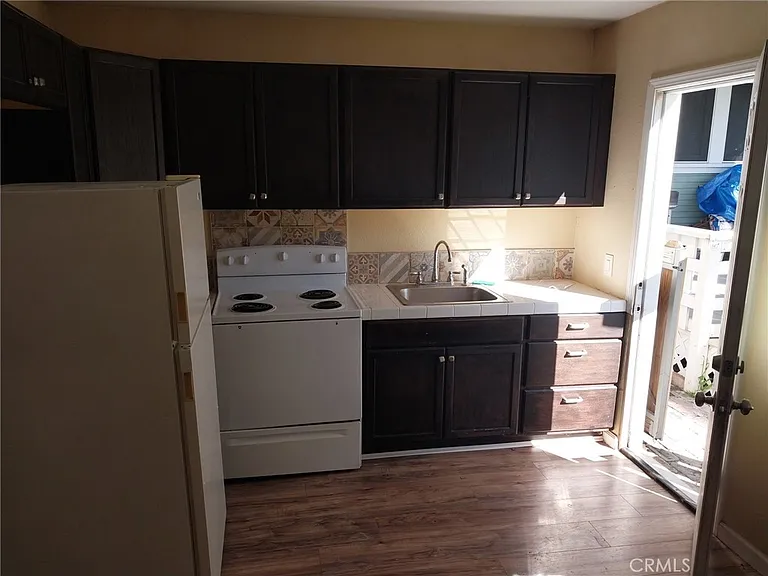 3594 Bandini Ave #2 — Photo 5