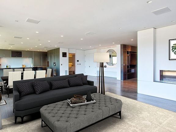 2nd image of 10551 Wilshire Blvd Penthouse 3