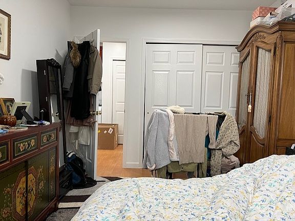 5th image of 25-36 38th St APT 2R