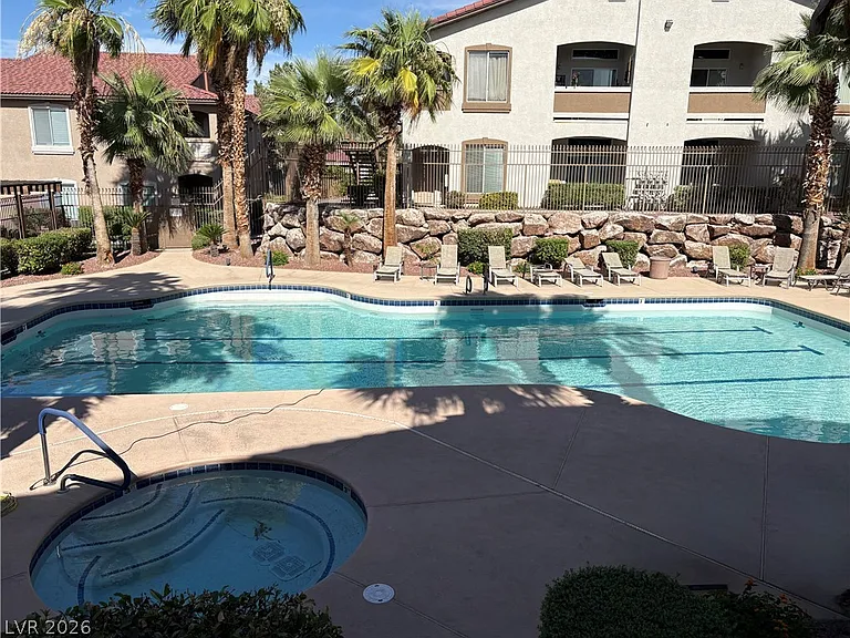 2305 W Horizon Ridge Pkwy #3923 — Photo 21