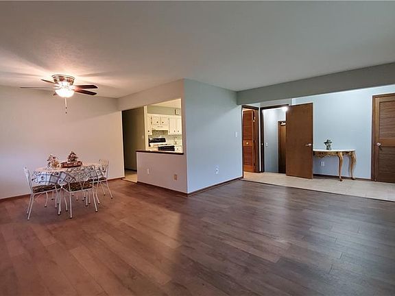 4th image of 2801 Belmont Dr
