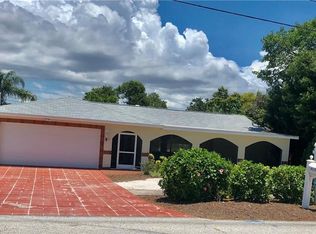 9115 Ridge Rd, Seminole, FL 33772
