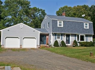 12 Whippoorwill Hollow Rd, East Hampton, CT 06424