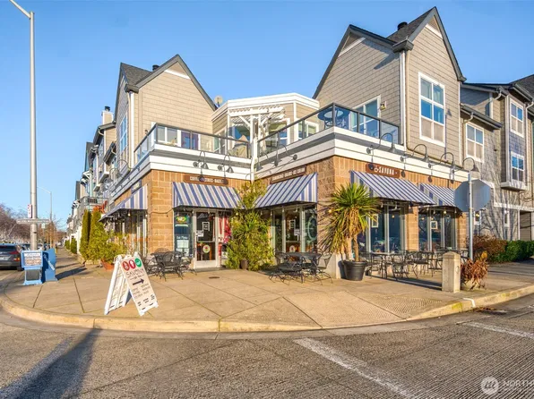 738 SE Fairwinds Loop, Vancouver, WA 98661
