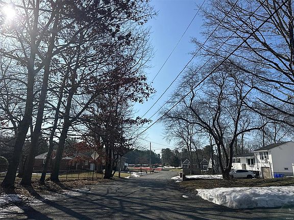 5th image of 11 Margaret Rd