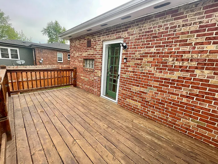 1131 Kraft St — Photo 24