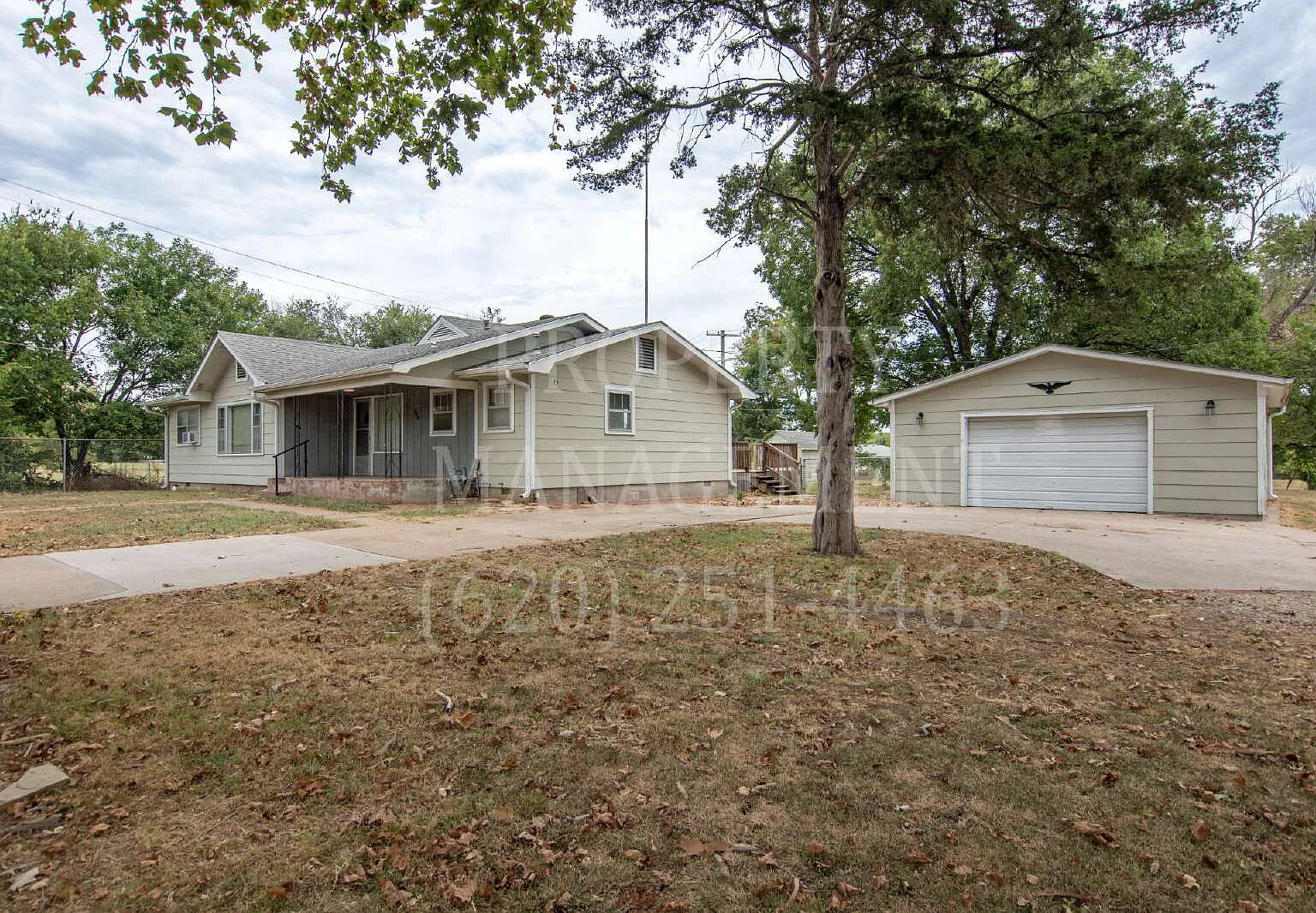 3 bed, 2.0 bath, 1410 sqft, $1,200 — Photo 2