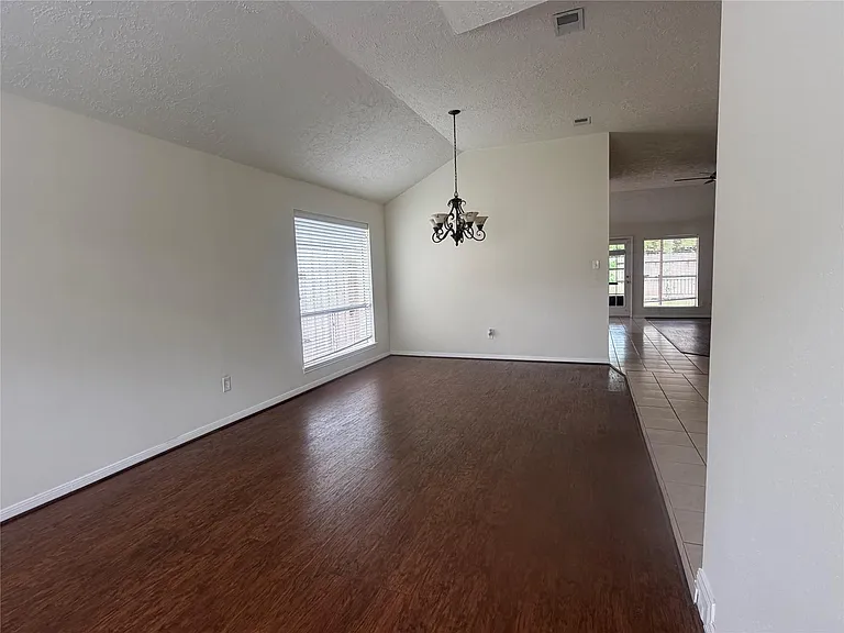 3806 Carya Cir — Photo 4