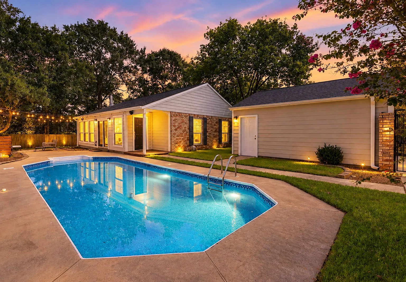3 bed, 2.5 bath, 1655 sqft, $2,649 — Photo 1