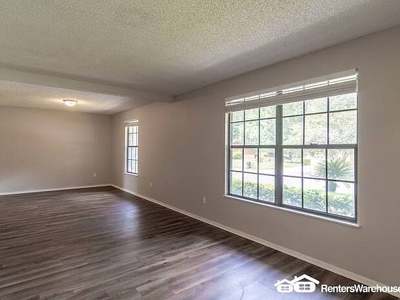 5th image of 952 Turtle Creek Dr N