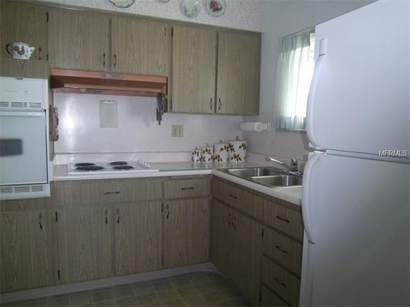 5th image of 721 Indian Wells Ave