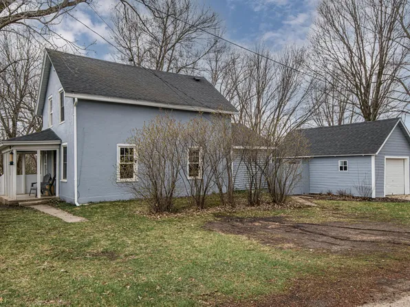 102 9th St W, Mantorville, MN 55955