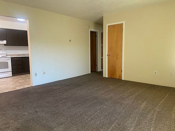 3rd image of 1413 13th St S APT 14