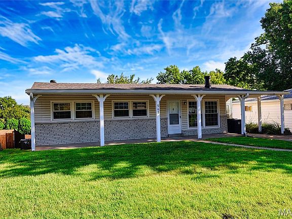 2nd image of 563 Apex Dr