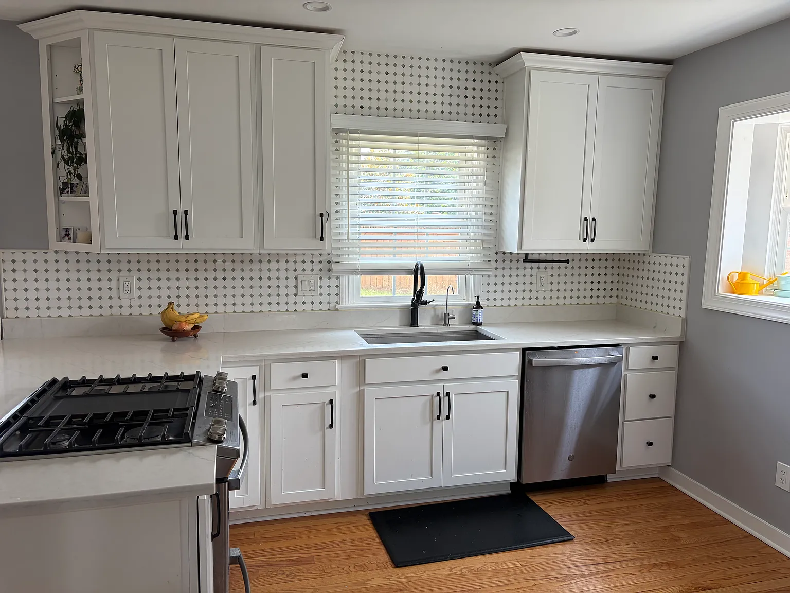 2 bed, 1.5 bath, 1192 sqft, $4,200 — Photo 3