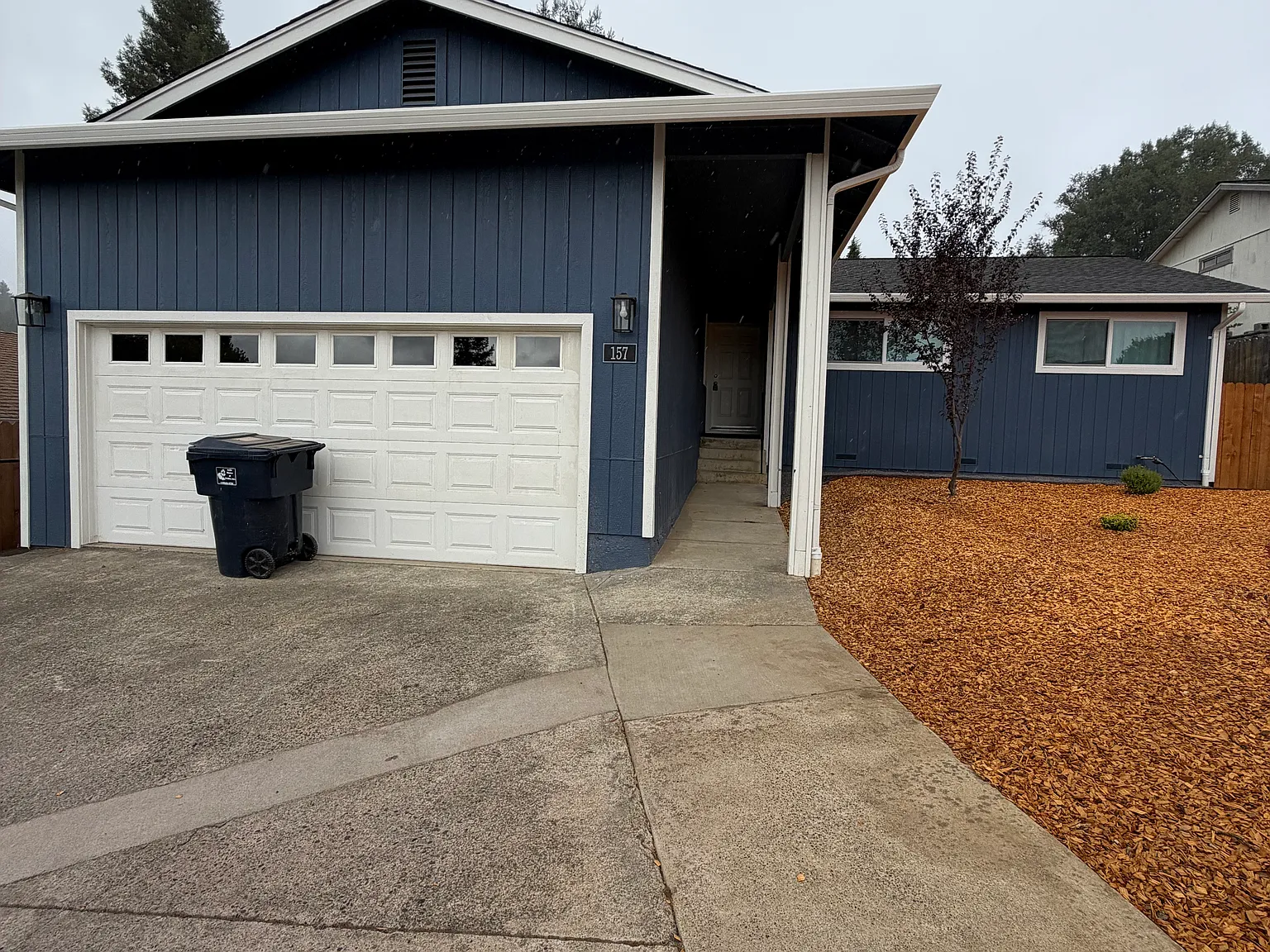 3 bed, 1350 sqft, $2,700 — Photo 1