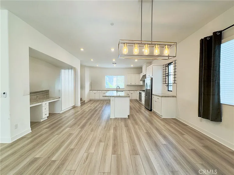 1868 S Westside Dr #28 — Photo 1