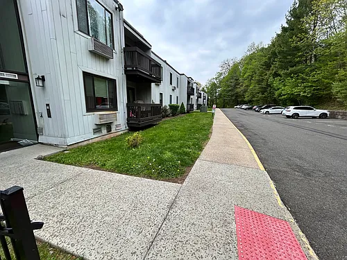 175 Mill Pond Rd Photo 1