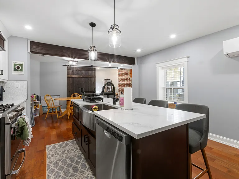 4331 Cresson St — Photo 11