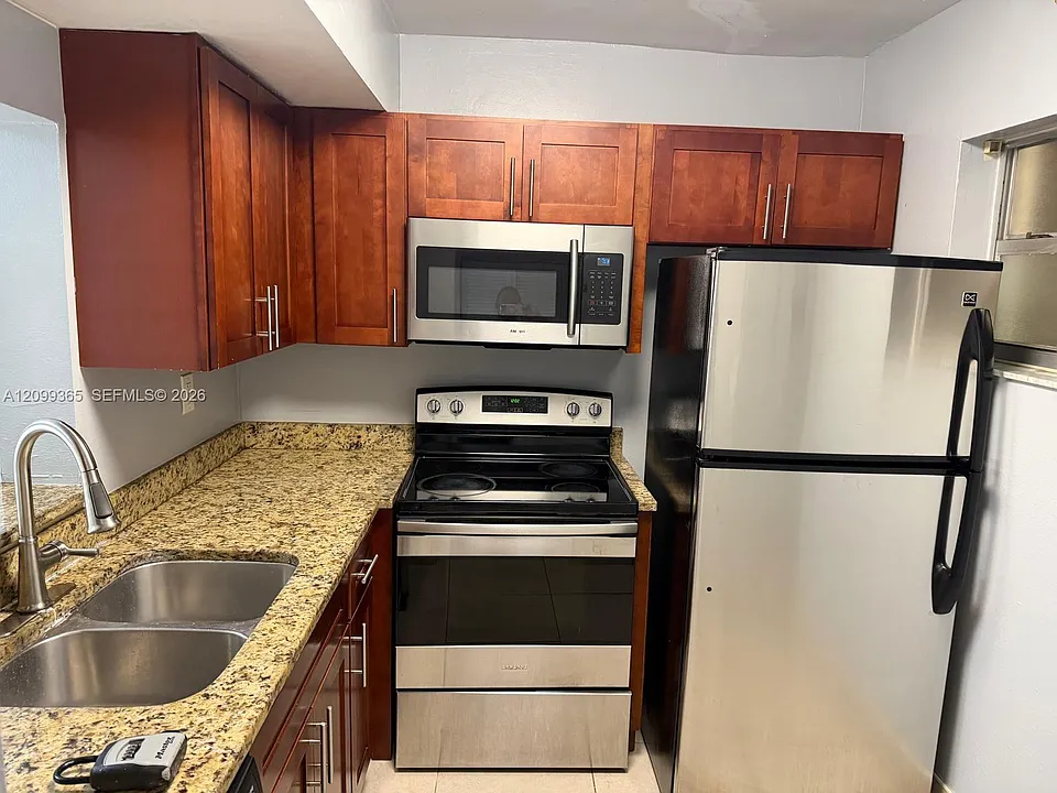3610 NW 21st St #304
