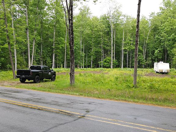 5th image of Pinecrest Dr