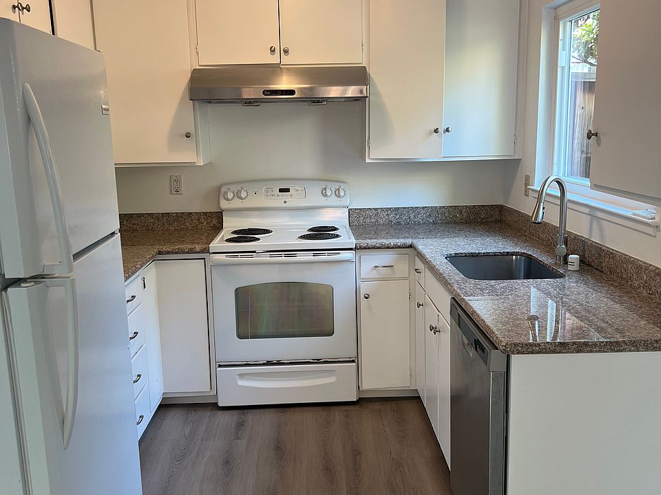 1st image of 462 Del Medio Ave #4