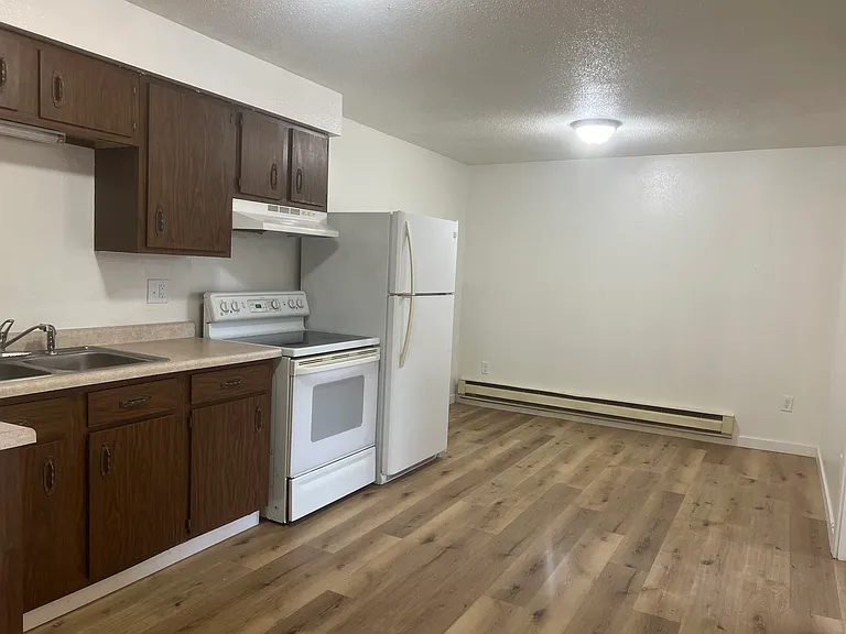 503 Ash St #7 — Photo 4