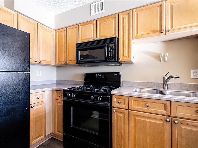 2479 Peachtree Rd NE #1010 — Photo 6