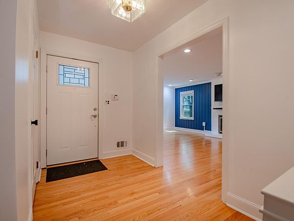 5th image of 3405 Landon St