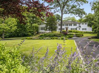 12 Lawrence Ln, Harrison, NY 10528