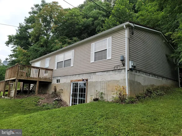 5142 State Route 103 N, Lewistown, PA 17044