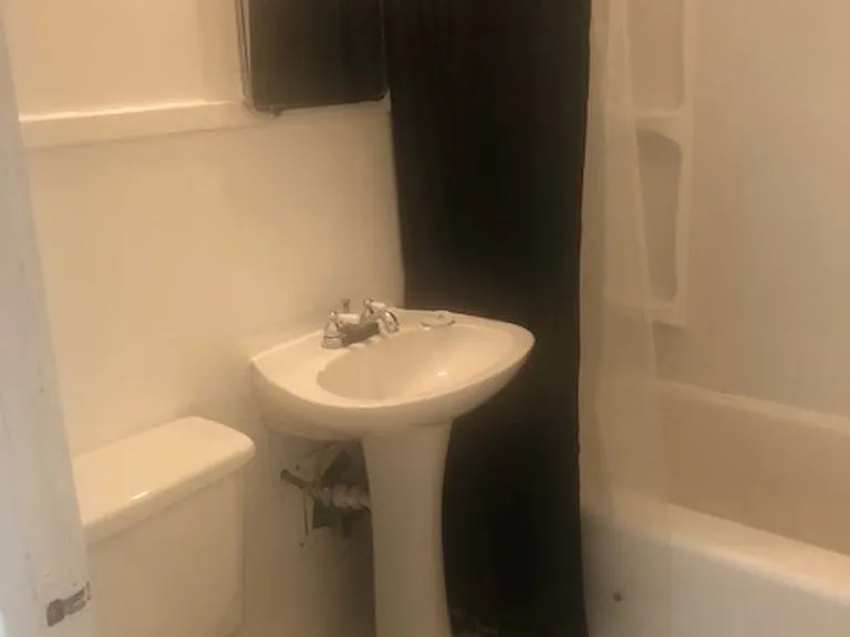 2730 Knox Ave — Photo 7