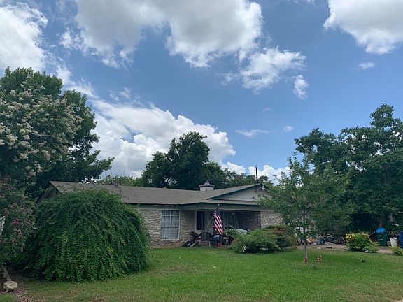 2nd image of 1917 Cannonwood Ln