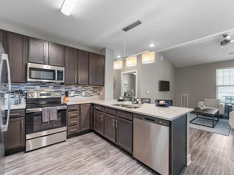 Bonavia Luxury Apartments — Photo 18