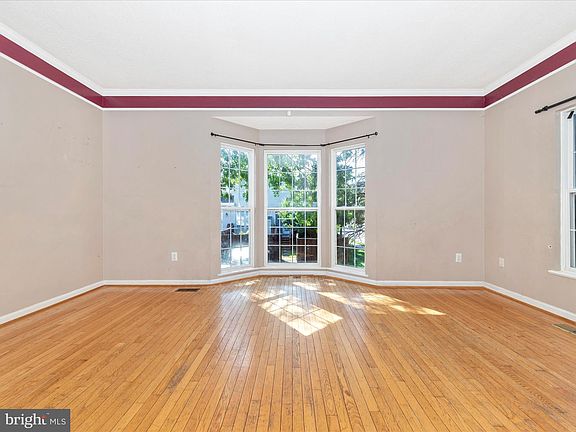 4th image of 1636 Coopers Way