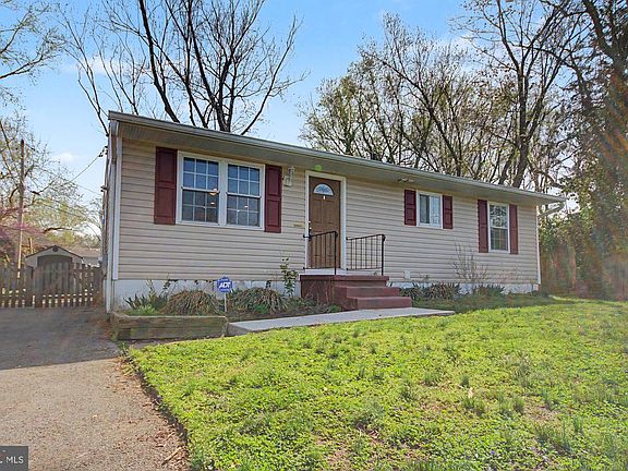 3rd image of 99 Summerfield Dr