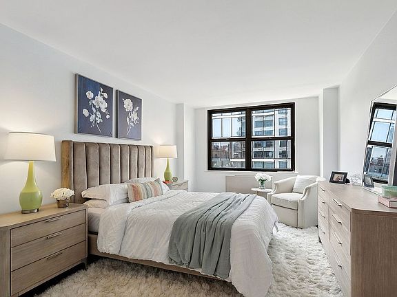 4th image of 130 E 18th St APT 7U