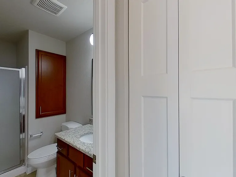 2004 American Eagle Dr #25 — Photo 23
