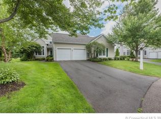 8 Lyme Regis, Cromwell, CT 06416
