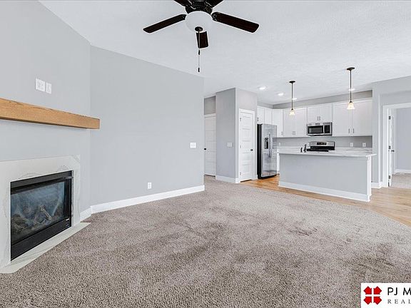5th image of 2127 Skyhawk Ave
