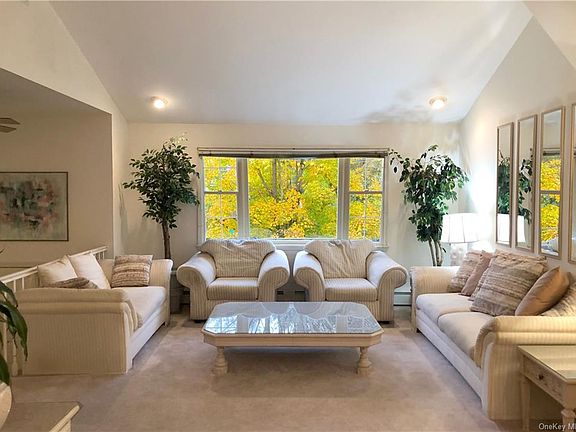 4th image of 23 Brewster Dr