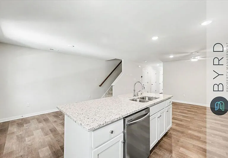 14655 Hancock Towns Dr — Photo 6